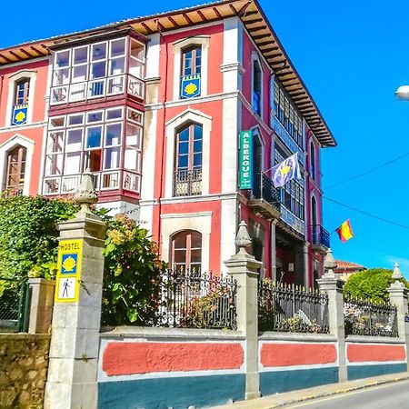 Albergue La Casona Del Peregrino Llanes Exterior foto